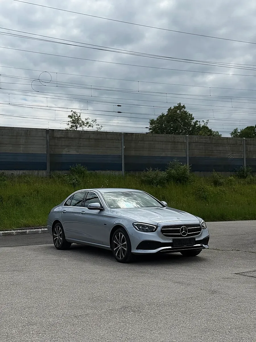 Mercedes-Benz E-Class 2021 photo 3
