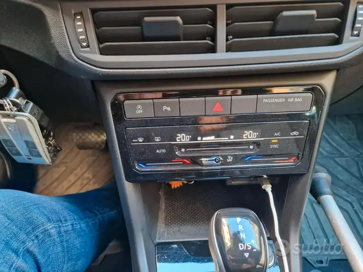 Volkswagen T-Cross 2021 photo 3
