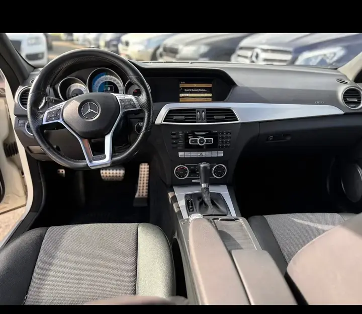 Mercedes-Benz C-Class 2012 photo 3
