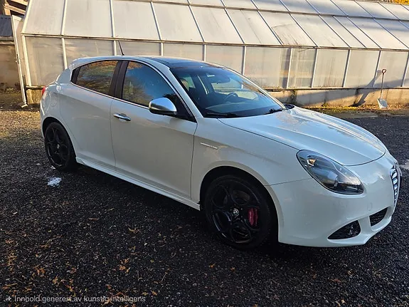 Alfa Romeo Giulietta 2010 photo 2