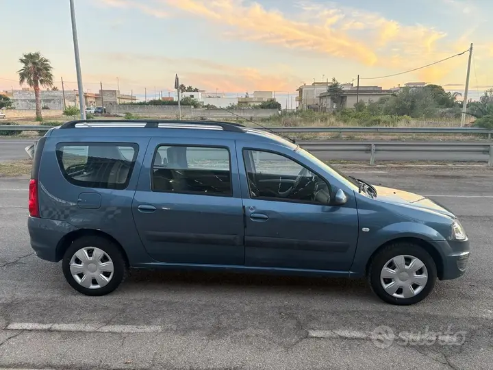 Dacia Logan 2009 photo 4