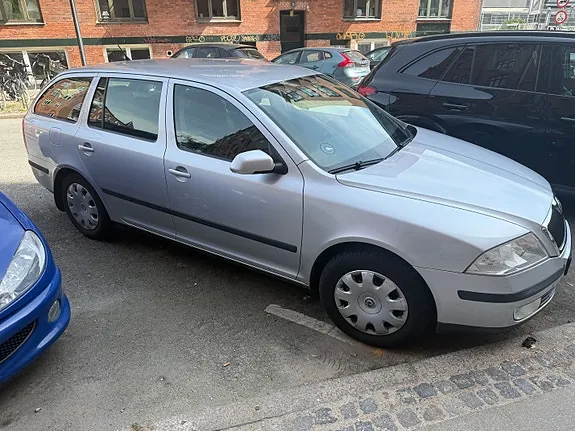 Skoda Octavia 2008 photo 3