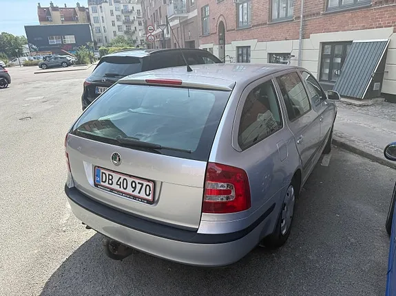 Skoda Octavia 2008 photo 4
