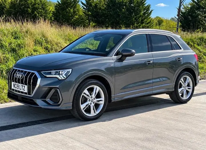 Audi Q3 2019 photo 3