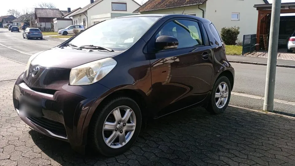 Toyota Iq
