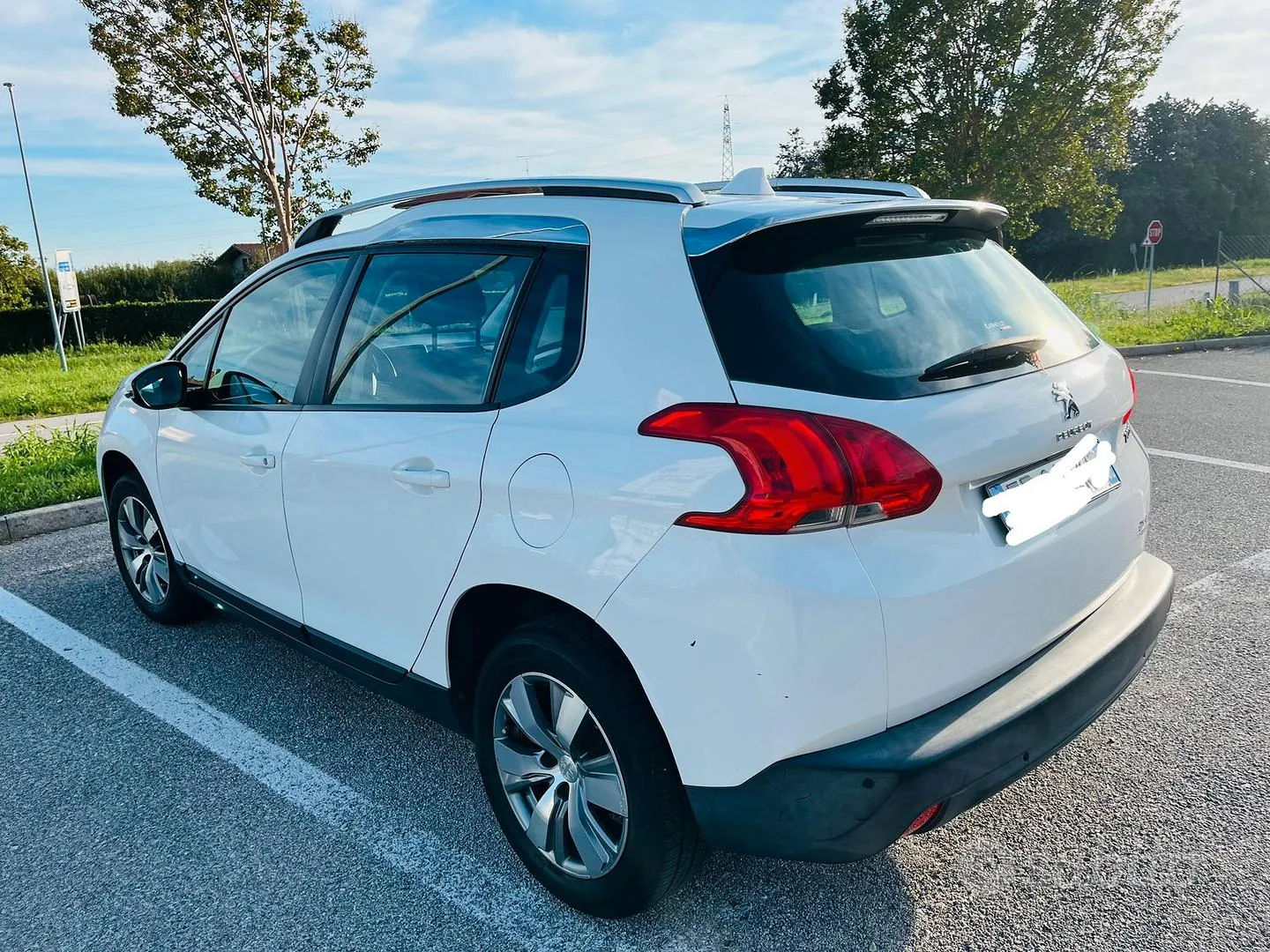 Peugeot 2008 2015 photo 4