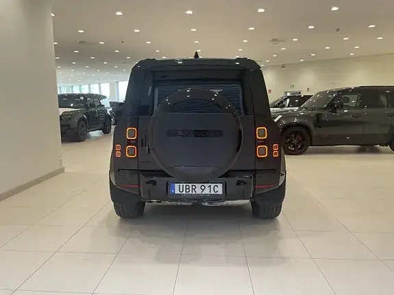 Land Rover Defender 110