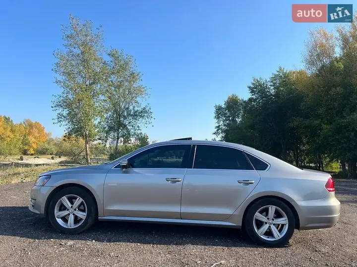 Volkswagen Passat 2013 photo 2