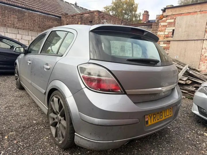 Vauxhall Astra 2008 photo 5