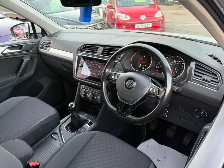 Volkswagen Tiguan 2018 photo 3