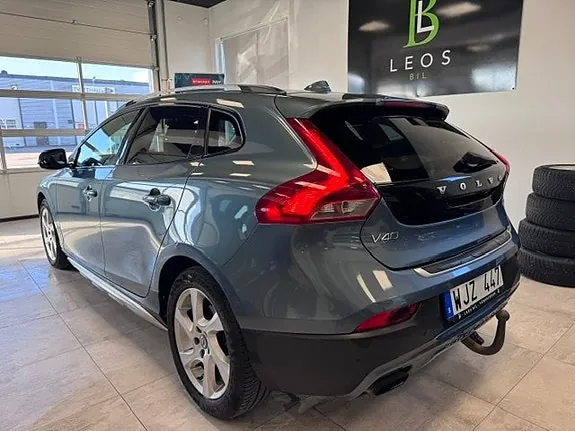 Volvo V40 Cross Country 2014 photo 2