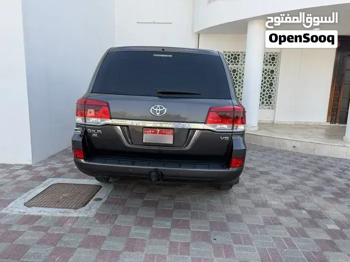 Toyota Land Cruiser