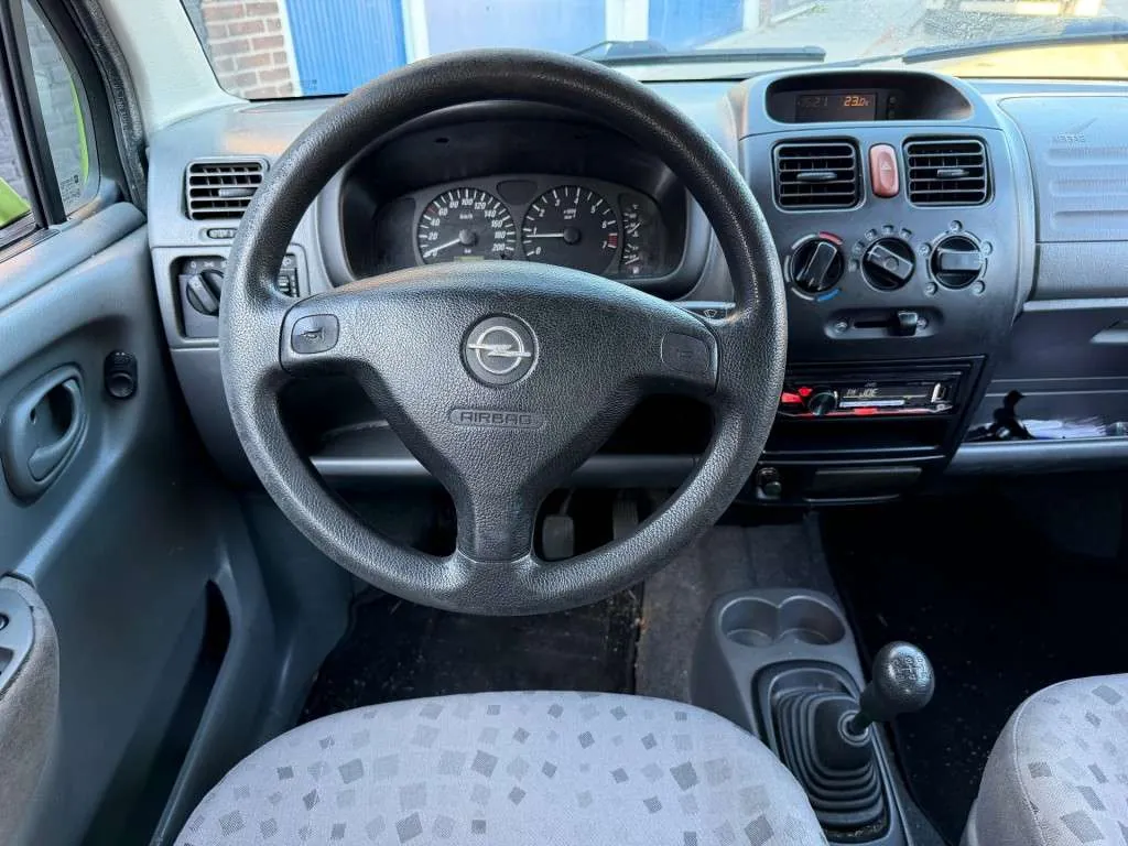 Opel Agila 2001 photo 2