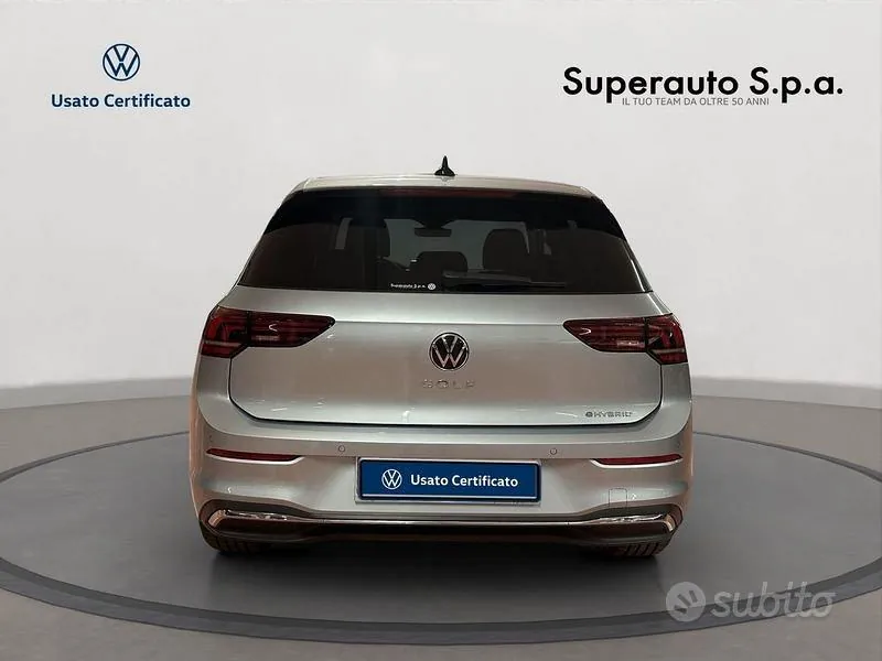 Volkswagen Golf 2025 photo 5