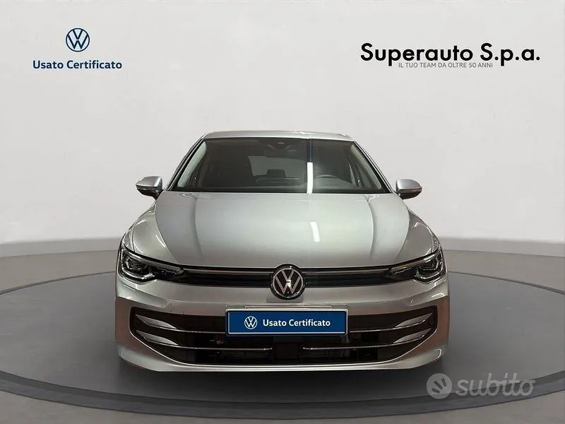 Volkswagen Golf 2025 photo 2
