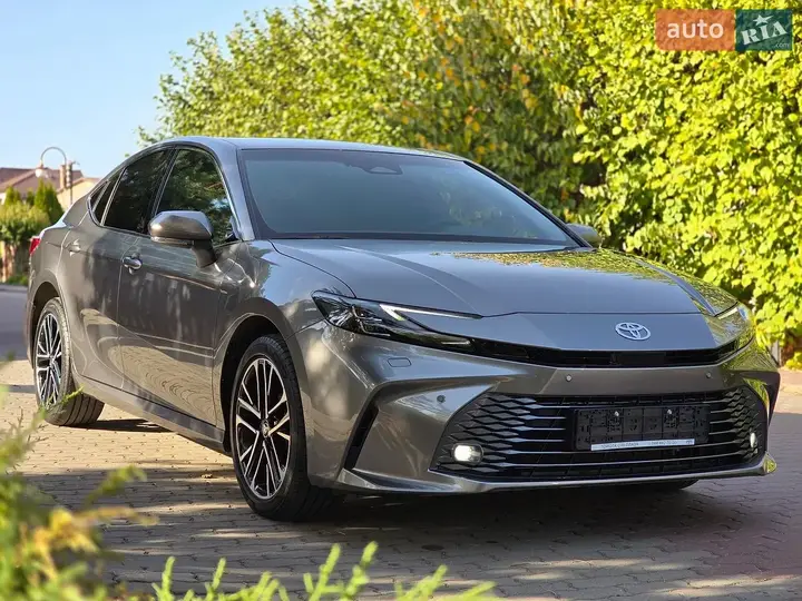 Toyota Camry 2025 photo 3