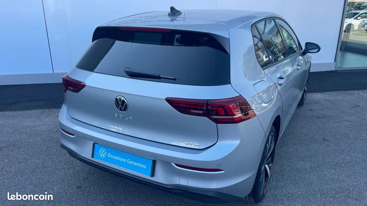Volkswagen Golf 2025 photo 5