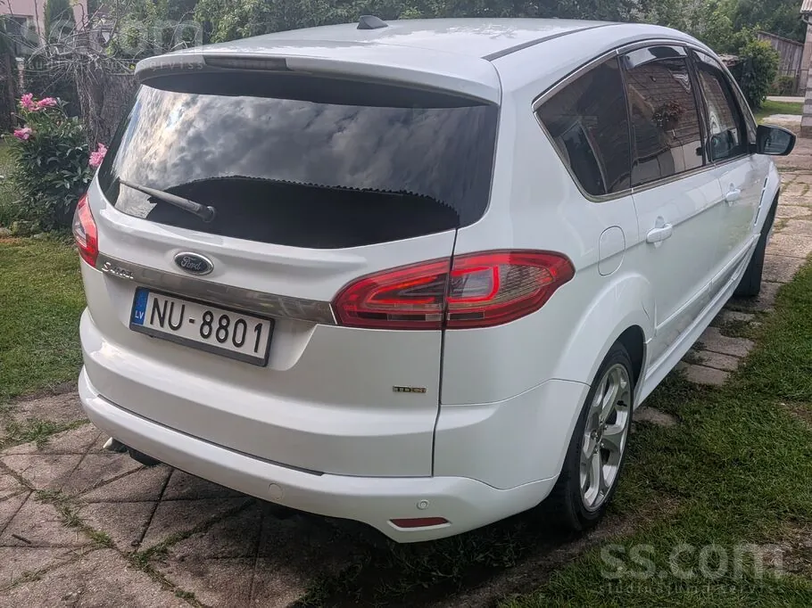 Ford S-Max 2010 photo 3