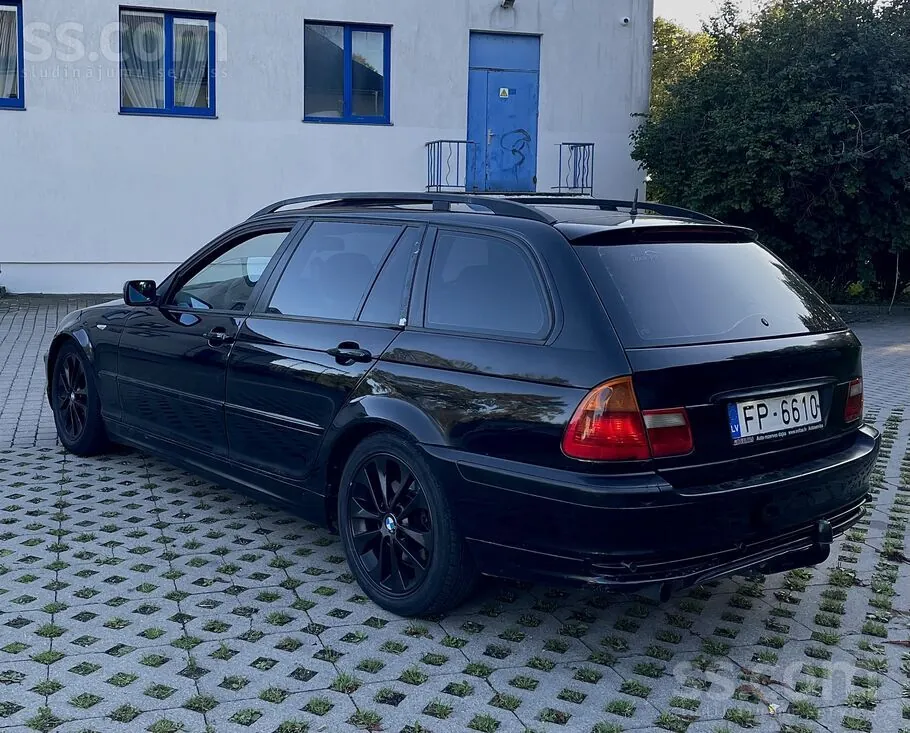 BMW 320 2004 photo 2