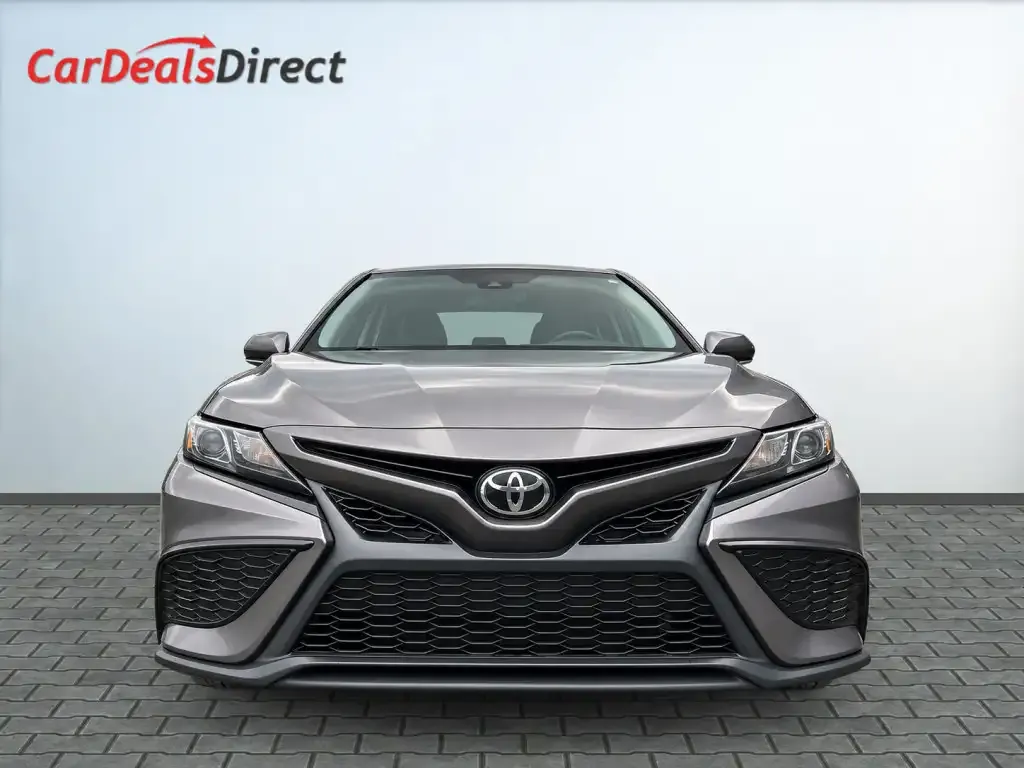 Toyota Camry 2023 photo 2