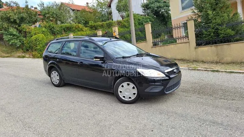 Ford Focus 2010 photo 3
