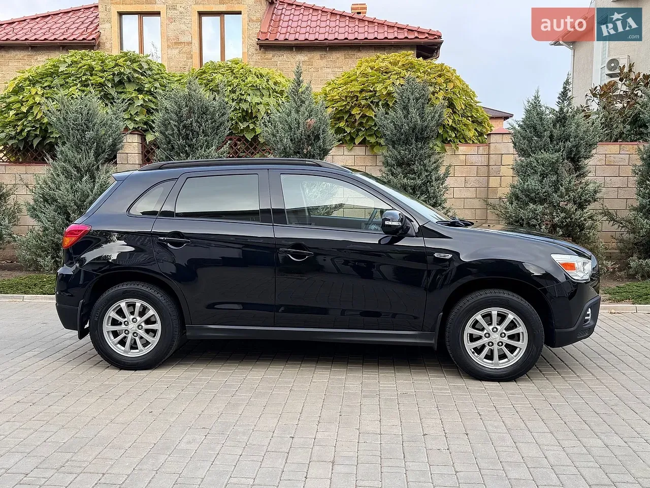 Mitsubishi Asx 2011 photo 4