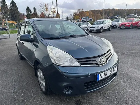Nissan Note 2013 photo 2