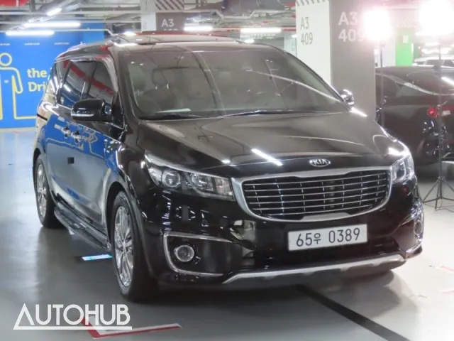 Kia Carnival 2015 photo 2
