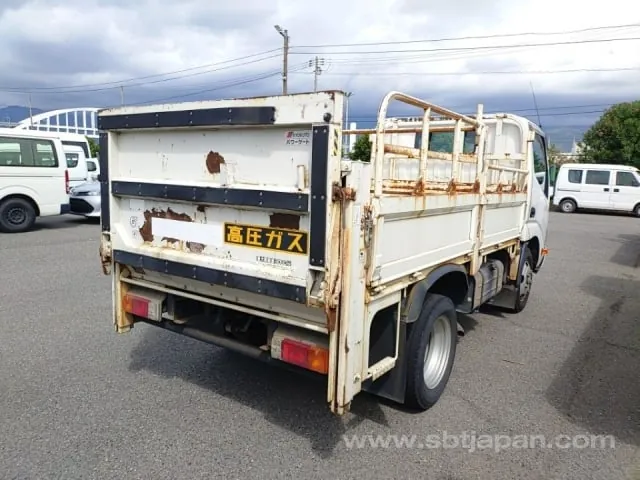 Hino Dutro 2017 photo 3