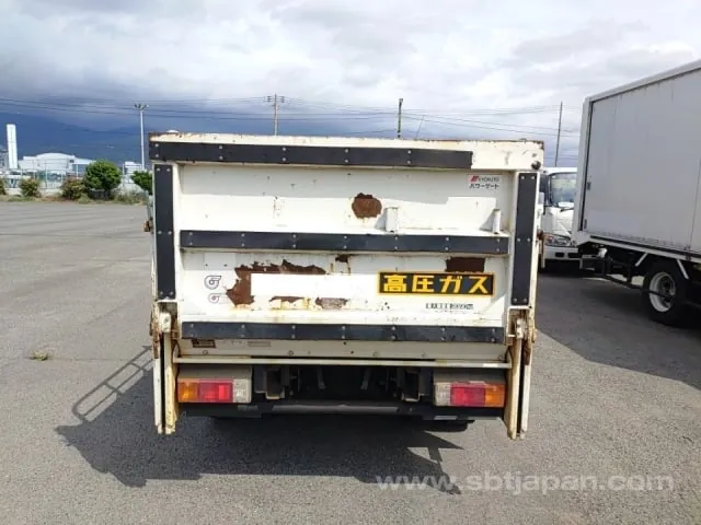 Hino Dutro 2017 photo 4