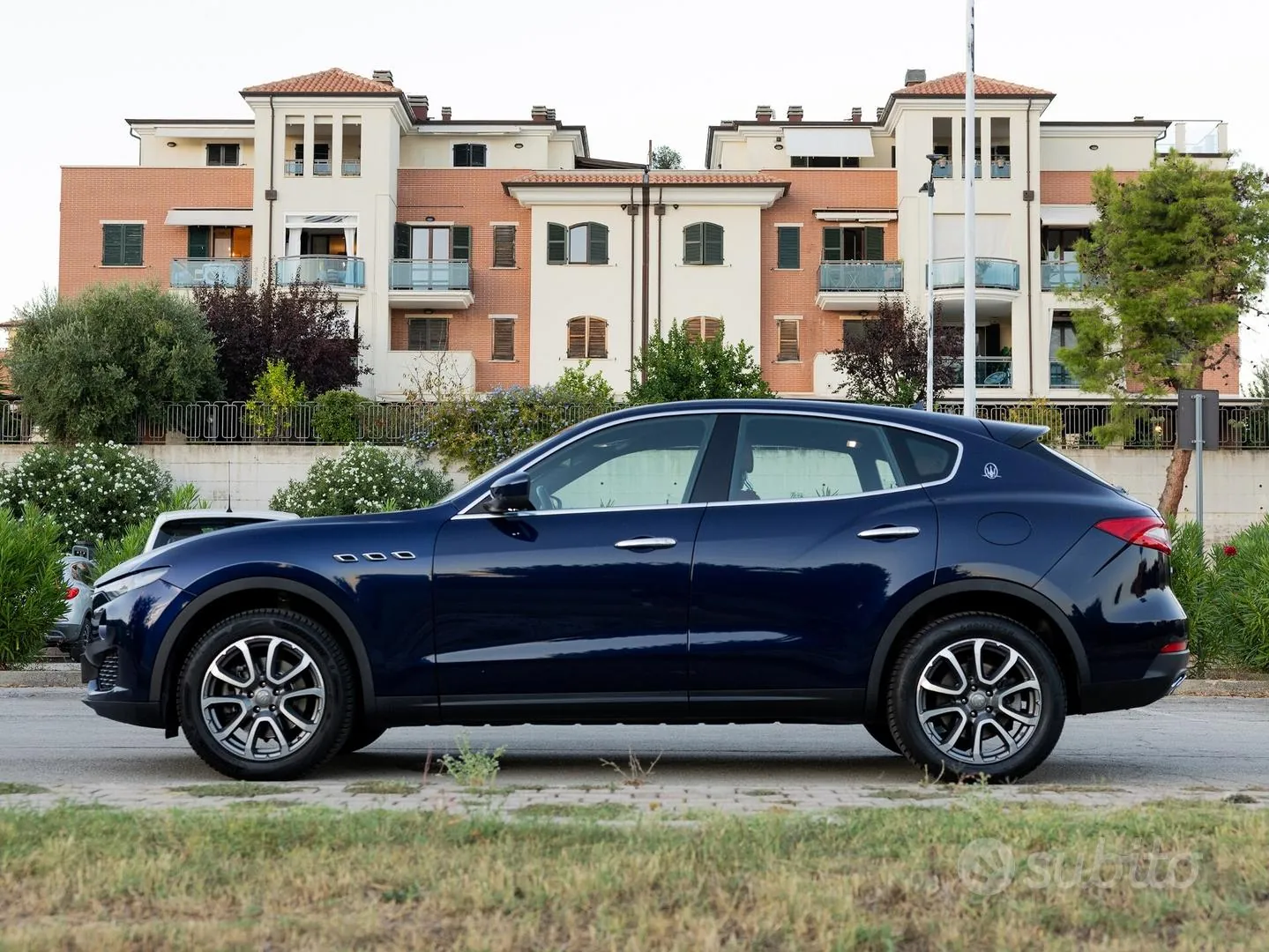 Maserati Levante 2017 photo 2