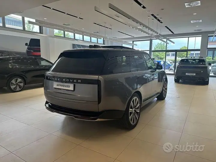 Land Rover Range Rover 2025 photo 2