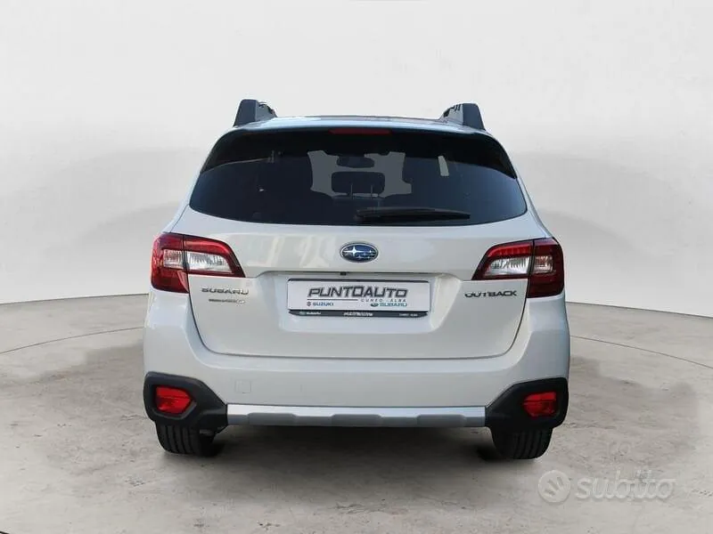 Subaru Outback 2018 photo 3