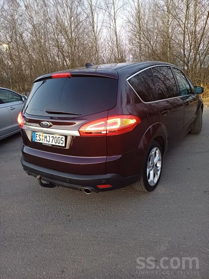 Ford S-Max 2011 photo 2