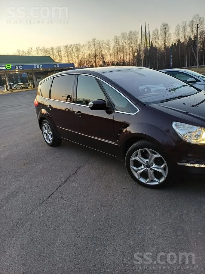 Ford S-Max 2011 photo 3