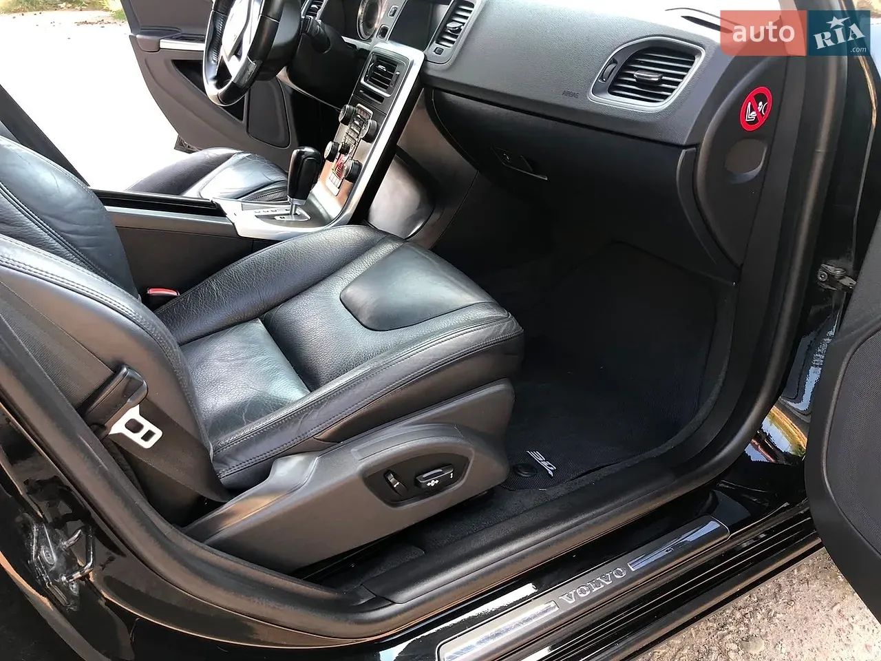 Volvo S60 2012 photo 4