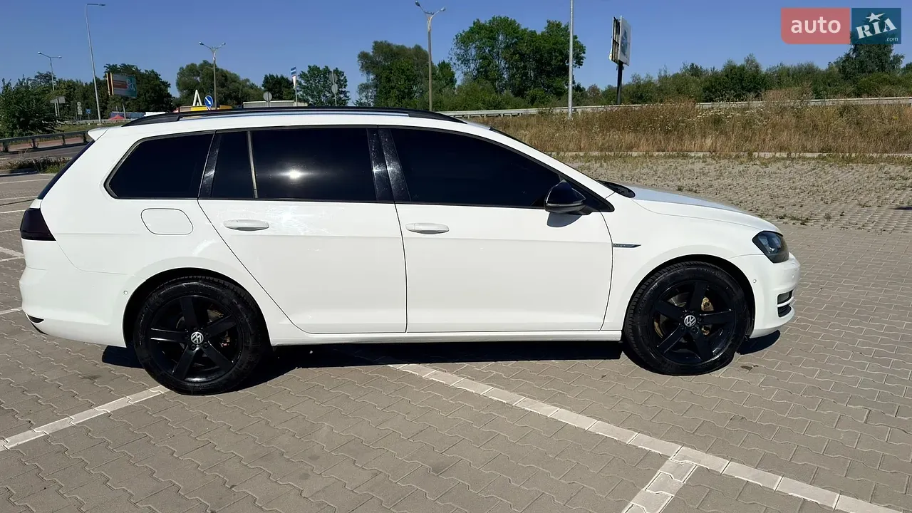 Volkswagen Golf 2014 photo 2