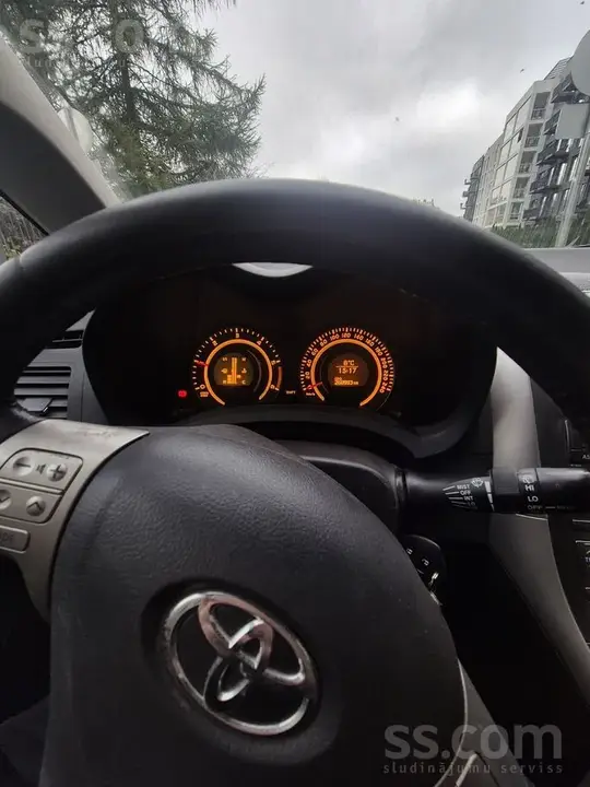 Toyota Auris 2009 photo 5