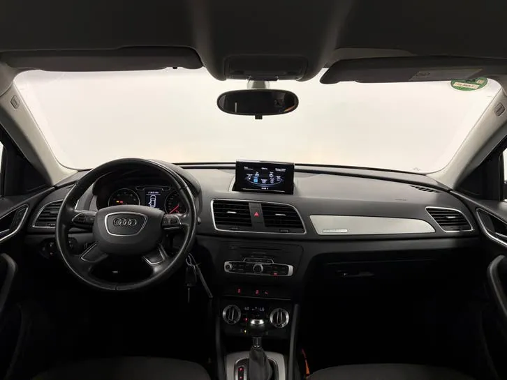 Audi Q3 2013 photo 2