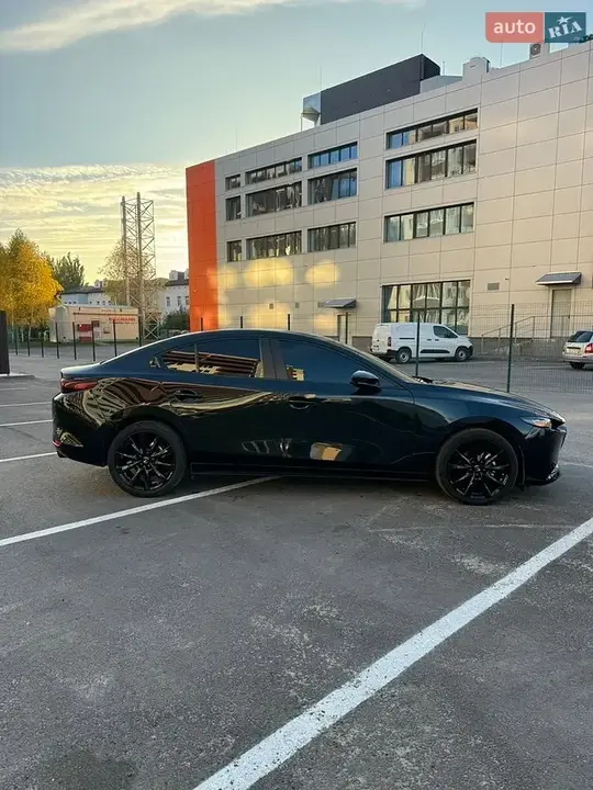 Mazda 3 2024 photo 4