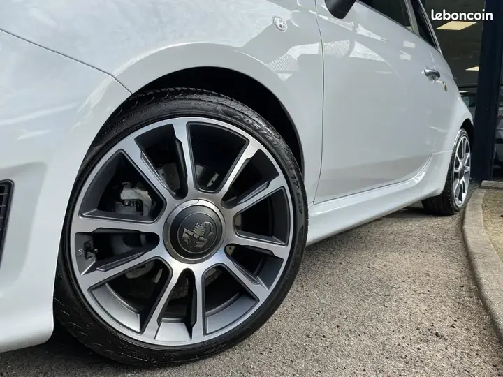 Abarth 500 2022 photo 2