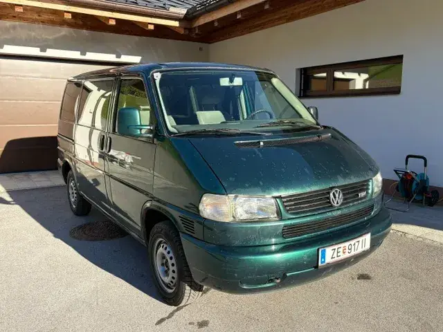 Volkswagen Multivan 2001 photo 3