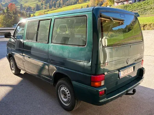 Volkswagen Multivan 2001 photo 2