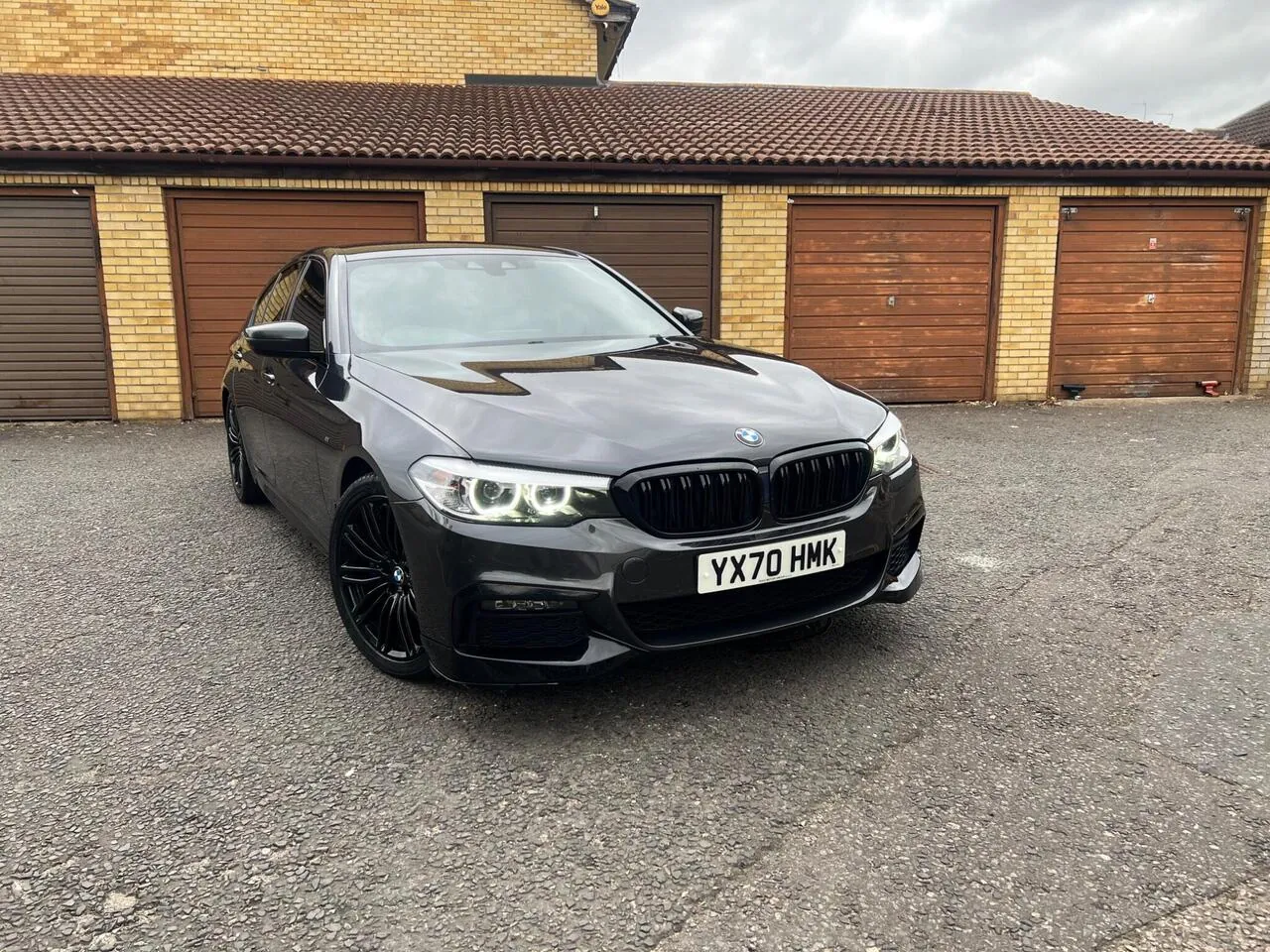 BMW 5 Series 2020 photo 2