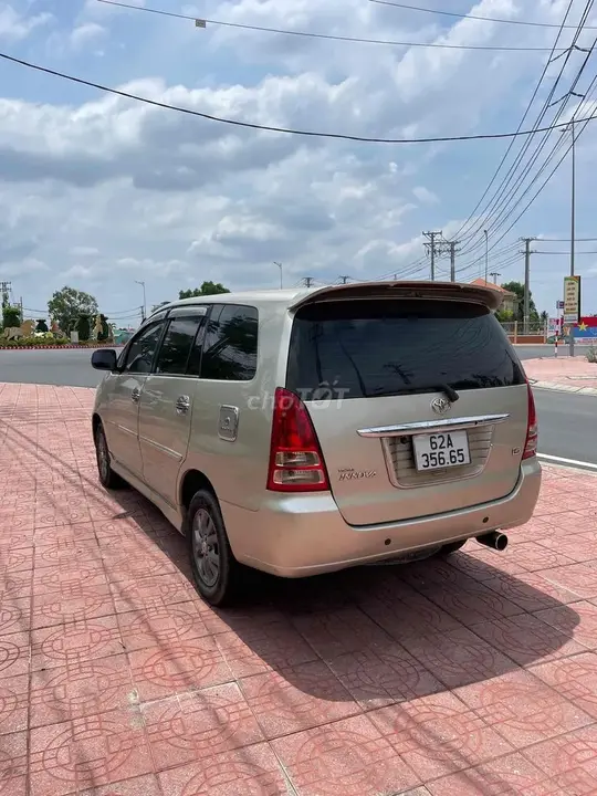 Toyota Innova 2008 photo 3