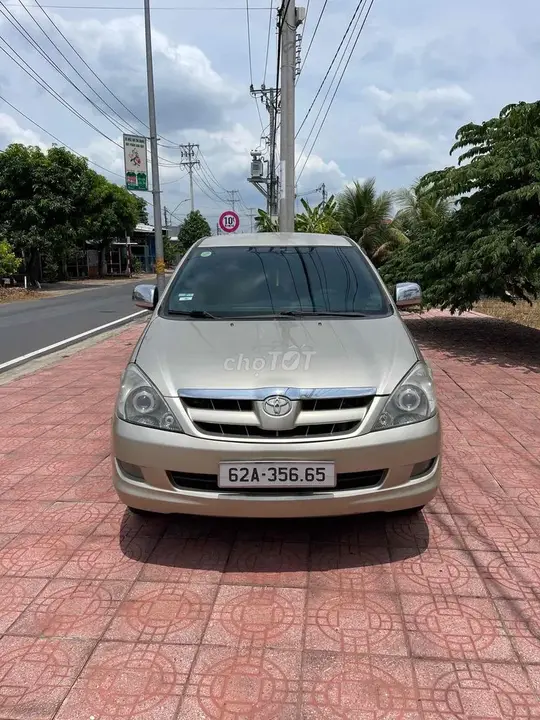 Toyota Innova 2008 photo 2