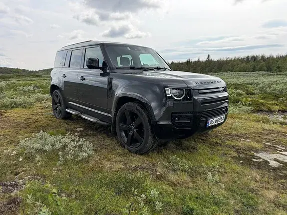 Land Rover Defender 110 2023 photo 5