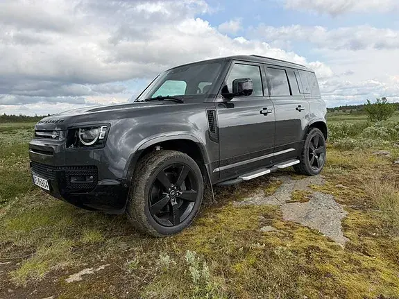 Land Rover Defender 110 2023 photo 3
