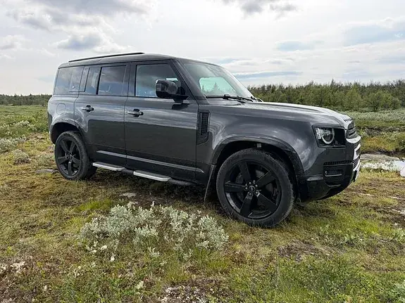 Land Rover Defender 110