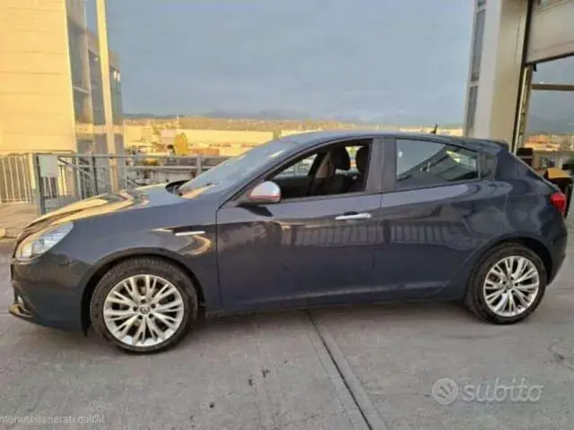 Alfa Romeo Giulietta 2017 photo 3
